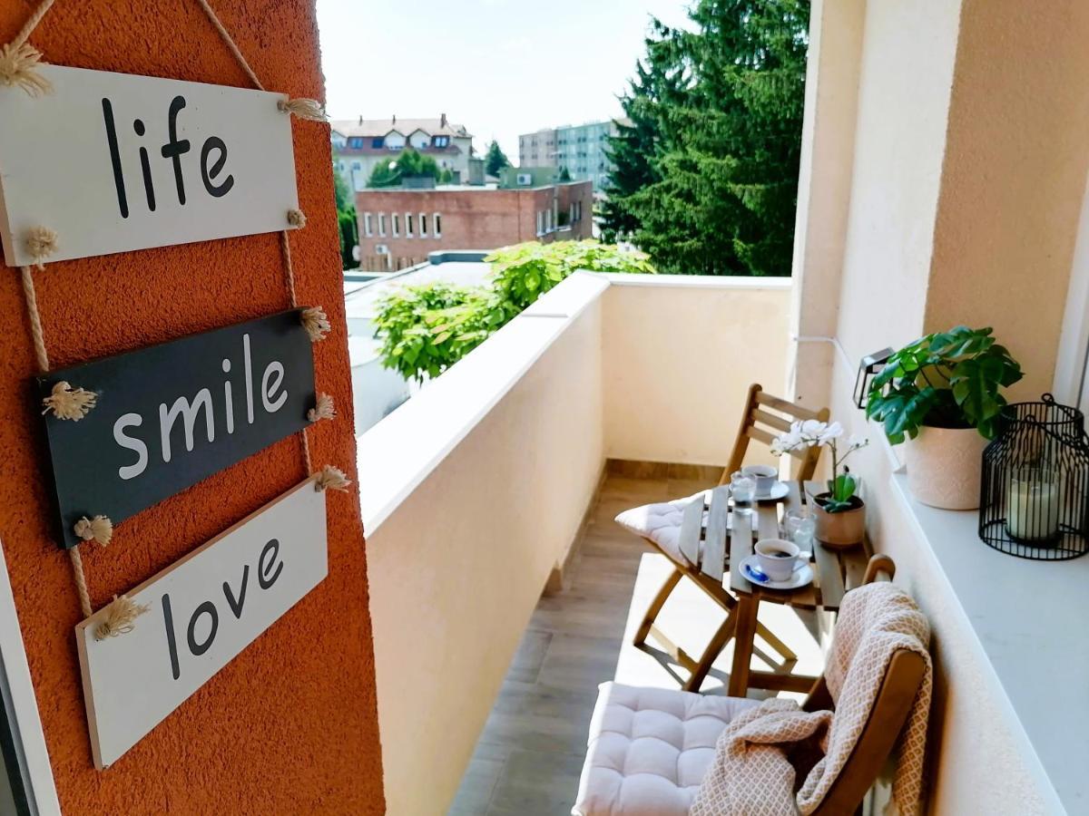Shine Apartman Szentgotthárd Екстериор снимка